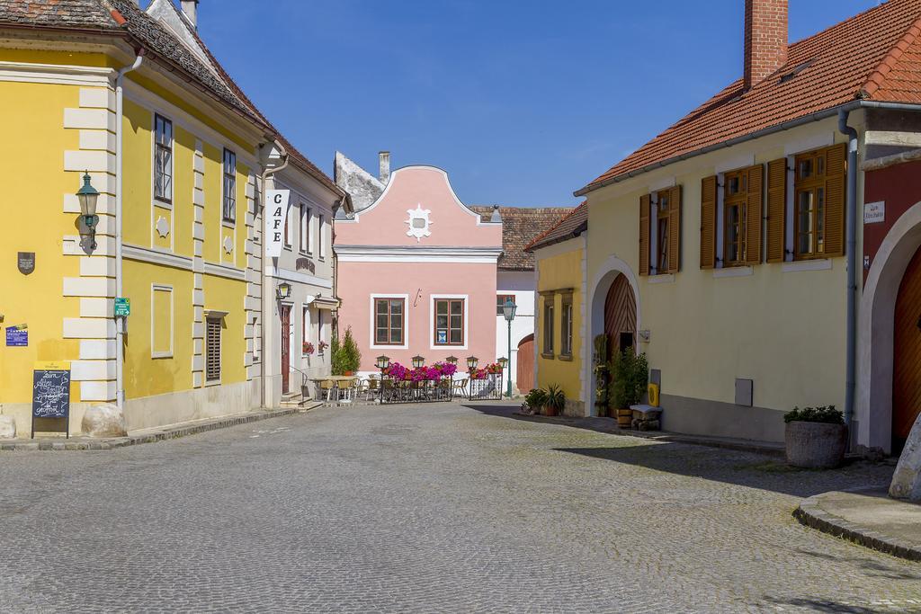 Unser Rosa Haus Fuer Sie Rust Room photo